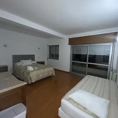 Joe's House 파티마